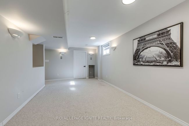2390 Orchard Rd, House other with 3 bedrooms, 3 bathrooms and 1 parking in Burlington ON | Image 35