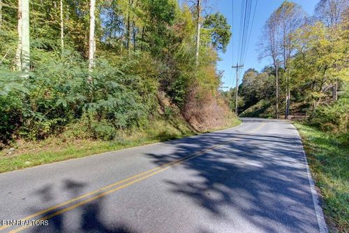 947 & 953 Powdermill Rd, Gatlinburg, TN, 37738-5507 | Card Image