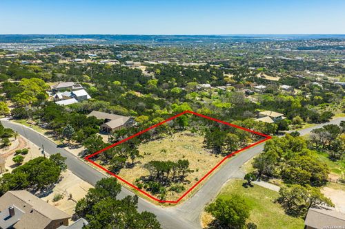 698 Rim Rock Rd, Kerrville, TX, 78028-7001 | Card Image