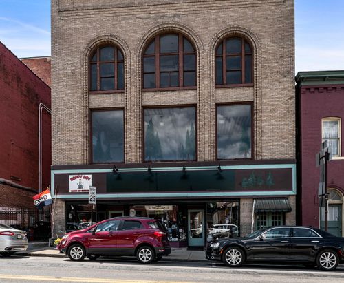 19 N Broad St, Ridgway, PA, 15853-1001 | Card Image