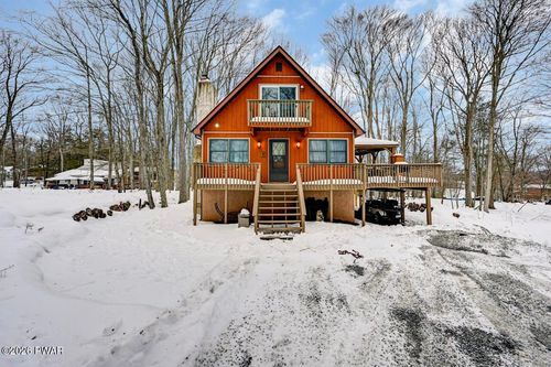 1055 Mountain Top Dr, Lake Ariel, PA, 18436-8095 | Card Image