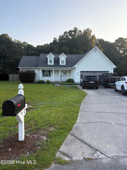 207 Bluebird Ct, Sneads Ferry, NC, 28460-6805 | Card Image