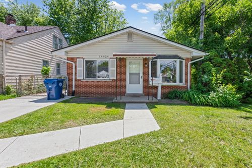 14924 Sumner, Redford, MI, 48239-3420 | Card Image