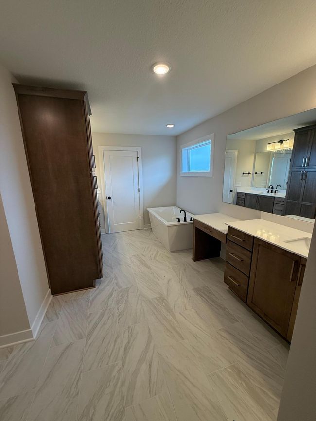 Owner's Bath14.jpg | Image 30