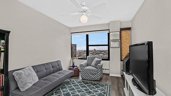 APT-17N - 3420 N Lake Shore Dr, Condo with 2 bedrooms, 2 bathrooms and 1 parking in CHICAGO IL | Image 11
