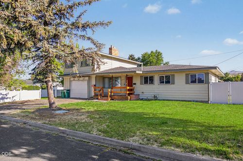 2609 Reclamation Ave, Klamath Falls, OR, 97603-3636 | Card Image