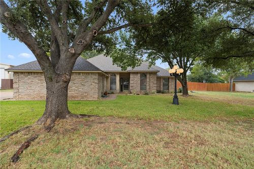 221 Lost Oaks Drive, Waco, TX, 76705 | Card Image