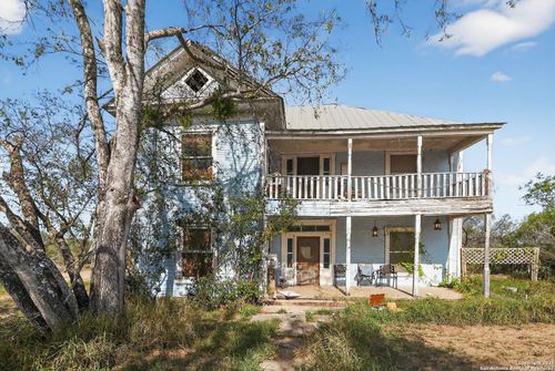 1440 School Dr, Poteet, TX, 78065-4052 | Card Image