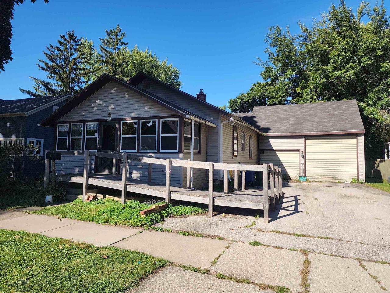 Superior St, DE Pere, WI 54115
