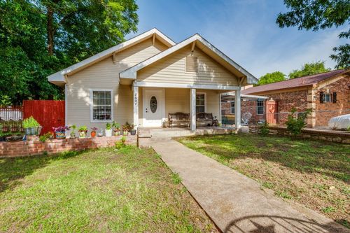 2607 Alaska Ave, Dallas, TX, 75216-3053 | Card Image