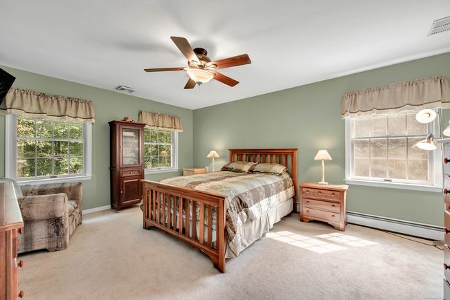 With Walk-In Closet &amp; Full Spa Bath | Image 22