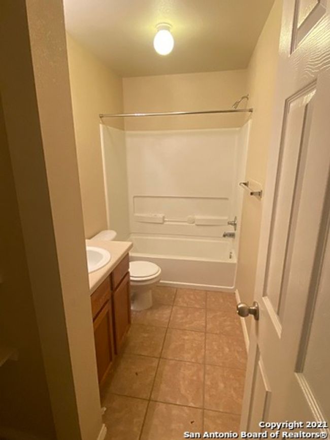 APT-2 - 10719 Mathom Lndg, Home with 3 bedrooms, 3 bathrooms and null parking in Universal City TX | Image 8
