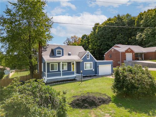 17 Long St, Burgettstown, PA, 15021-8528 | Card Image