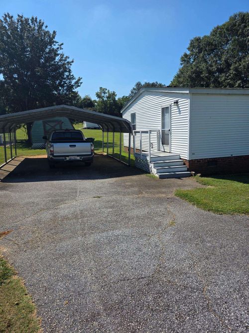 568 Quail Creek Rd, inman, SC, 29349-9030 | Card Image