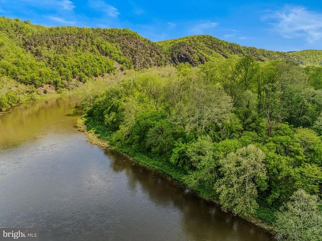 82 Vista River Ln, House other with 2 bedrooms, 1 bathrooms and null parking in Paw Paw WV | Image 41