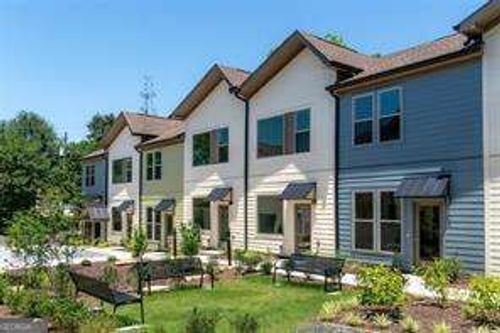203-1070 Dill Ave Sw, Atlanta, GA, 30310-4117 | Card Image