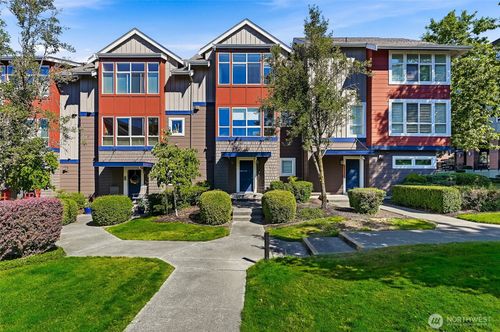1771 25th Ave Ne, Issaquah, WA, 98029-2600 | Card Image