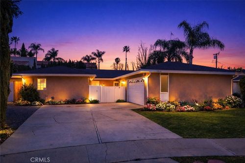 1271 Garland Ave, Tustin, CA, 92780-3818 | Card Image