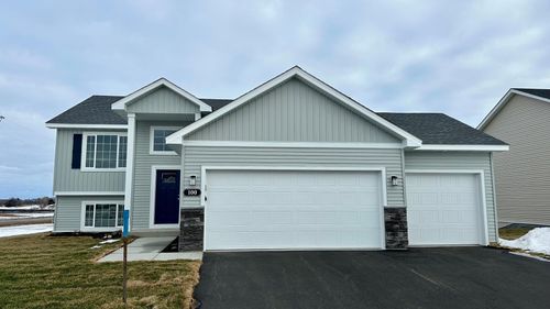 100 Robbie Ln, Howard Lake, MN, 55349-4416 | Card Image