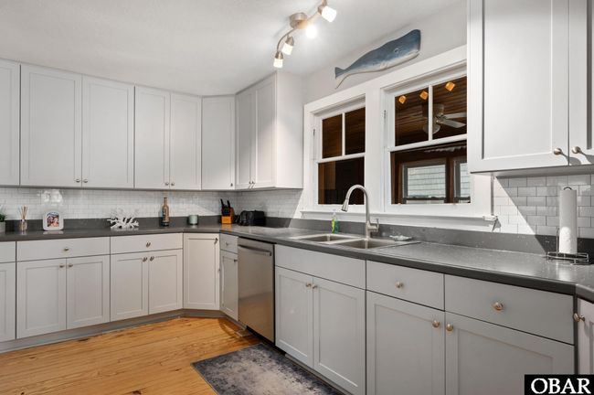 300 S Virginia Dare Trl, House other with 4 bedrooms, 2 bathrooms and null parking in Kill Devil Hills NC | Image 15