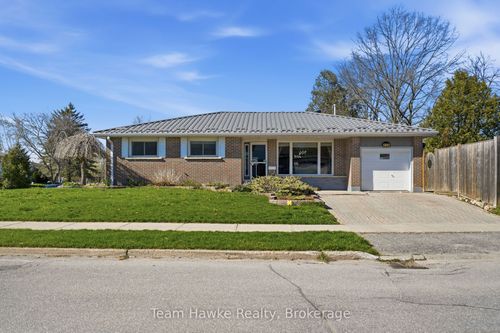 958 Montreal St, Midland, ON, L4R1H2 | Card Image