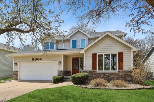 1212 64th St, West Des Moines, IA, 50266-5748 | Card Image