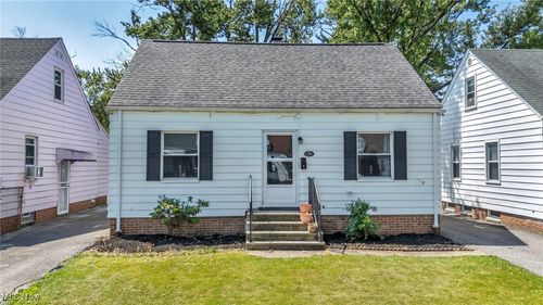 21100 Watson Rd, Maple Heights, OH, 44137-2042 | Card Image