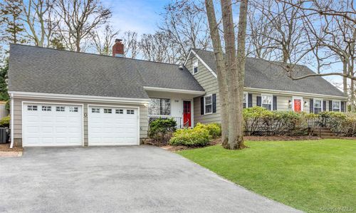 350 Eastwood Dr, Cutchogue, NY, 11935-2423 | Card Image