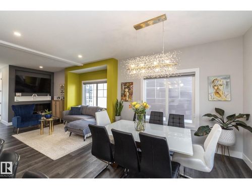 230 Edgemont Rd Nw, Edmonton, AB, T6M0Y8 | Card Image