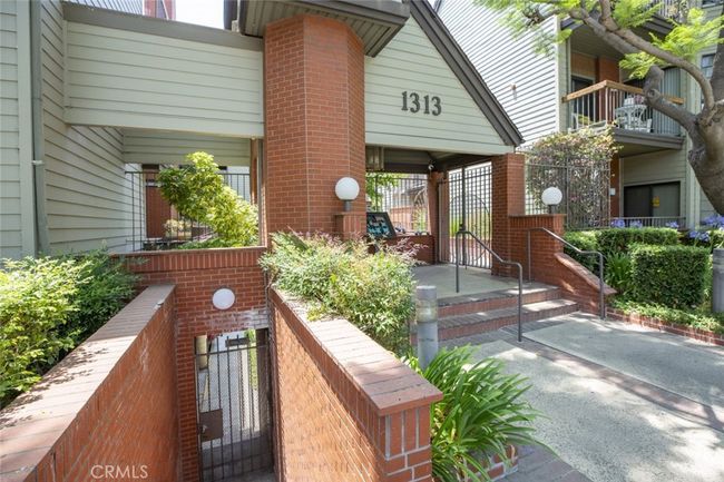APT-202 - 1313 Valley View Rd, Condo with 2 bedrooms, 2 bathrooms and 2 parking in Glendale CA | Image 11