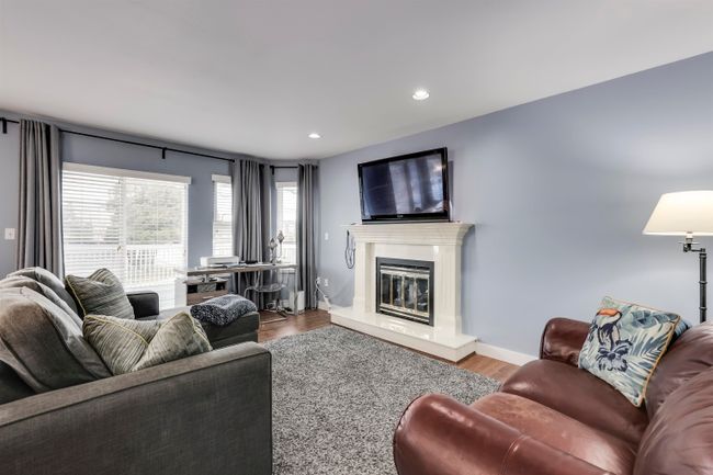 7688 16 Th Avenue, House other with 6 bedrooms, 3 bathrooms and 6 parking in Burnaby BC | Image 2