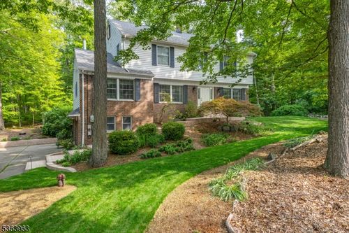 46 Deerfield Dr, Franklin, NJ, 07416-9712 | Card Image