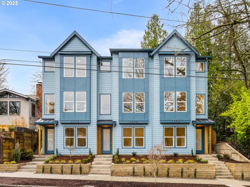2472 Se Lincoln St, Portland, OR, 97214-5550 | Card Image