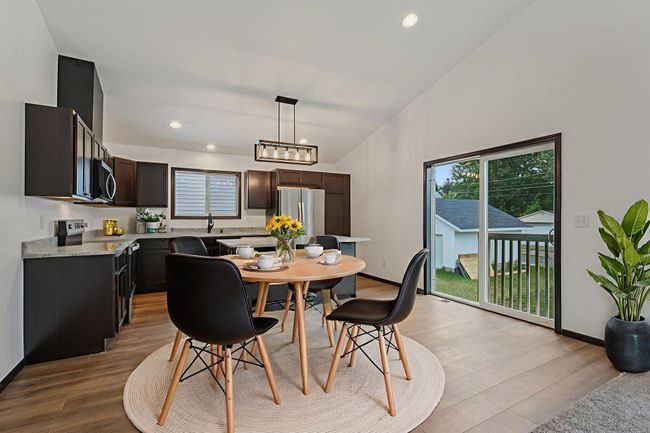 17-web-or-mls-Conway St-S1107-013 virtually staged.jpeg | Image 8