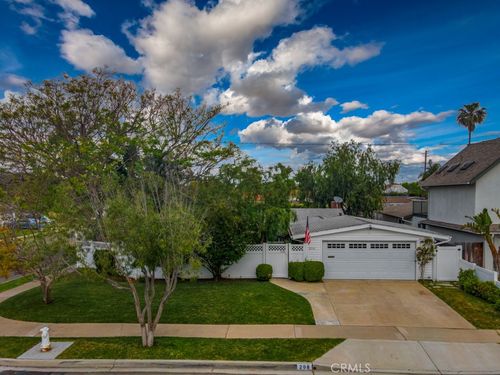 208 Dartmouth Pl, Costa Mesa, CA, 92626 | Card Image