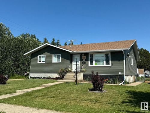 4925 52 St, Entwistle, AB, T0E0S0 | Card Image