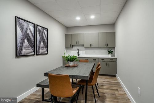 2-1244 W Chester Pike, WEST CHESTER, PA, 19382-5687 | Card Image