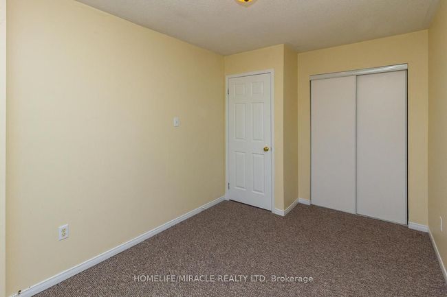6 Sinclair Crt, Condo with 3 bedrooms, 3 bathrooms and 1 parking in Brampton ON | Image 19