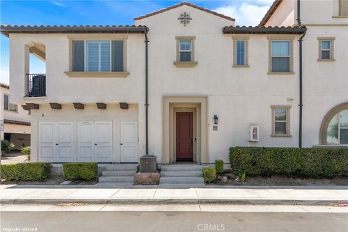 77-2818 E Berry Loop Privado, Ontario, CA, 91761-3011 | Card Image