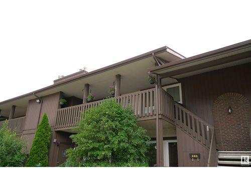 245 Surrey Gdns Nw, Edmonton, AB, T5T1Z3 | Card Image