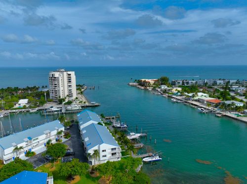 apt-2d-95 Coco Plum Dr, Marathon, FL, 33050-4007 | Card Image