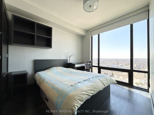 N2502 - 330 Phillip St, Condo with 3 bedrooms, 2 bathrooms and null parking in Waterloo ON | Image 13