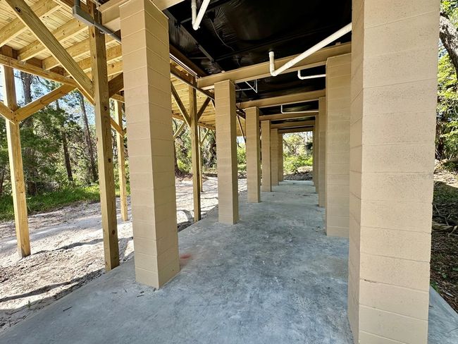 Under the home / storage & parking | Image 6