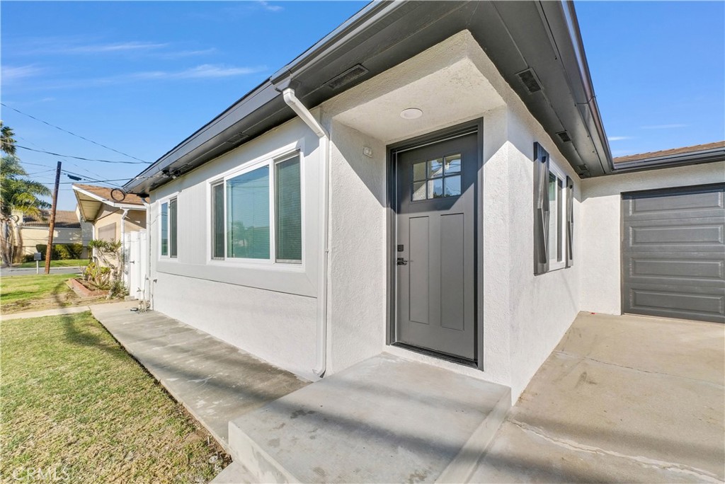 Residential Lease in Huntington Beach