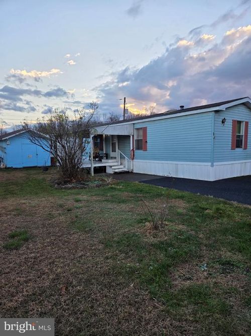 9 Kyra Blvd, NEW BLOOMFIELD, PA, 17068-8023 | Card Image