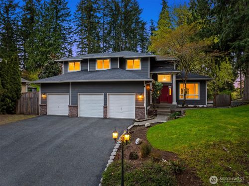 27815 Ne 30th St, Redmond, WA, 98053-3121 | Card Image