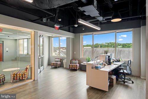 ste-400-1602 Village Market Blvd Se, LEESBURG, VA, 20175-4722 | Card Image