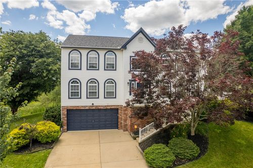 544 Grandshire Dr, Cranberry Township, PA, 16066-6930 | Card Image