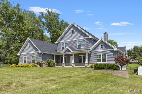 20 Millwell Dr, Maryland Heights, MO, 63043-2515 | Card Image