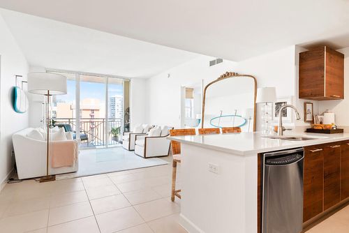 836-480 Hibiscus St, West Palm Beach, FL, 33401-5866 | Card Image